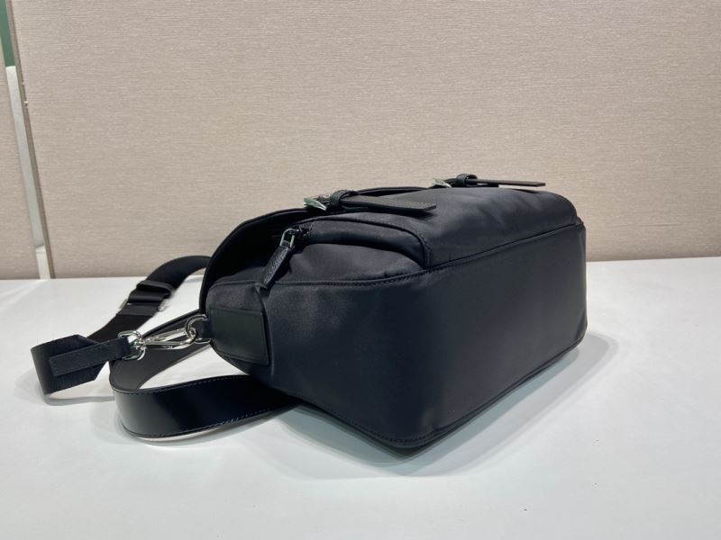 Pra*a waist chest packs